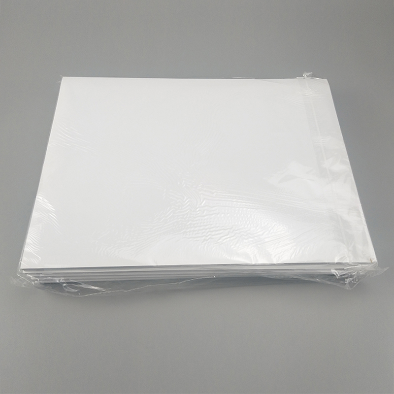 Latar belakang putih dcr pad